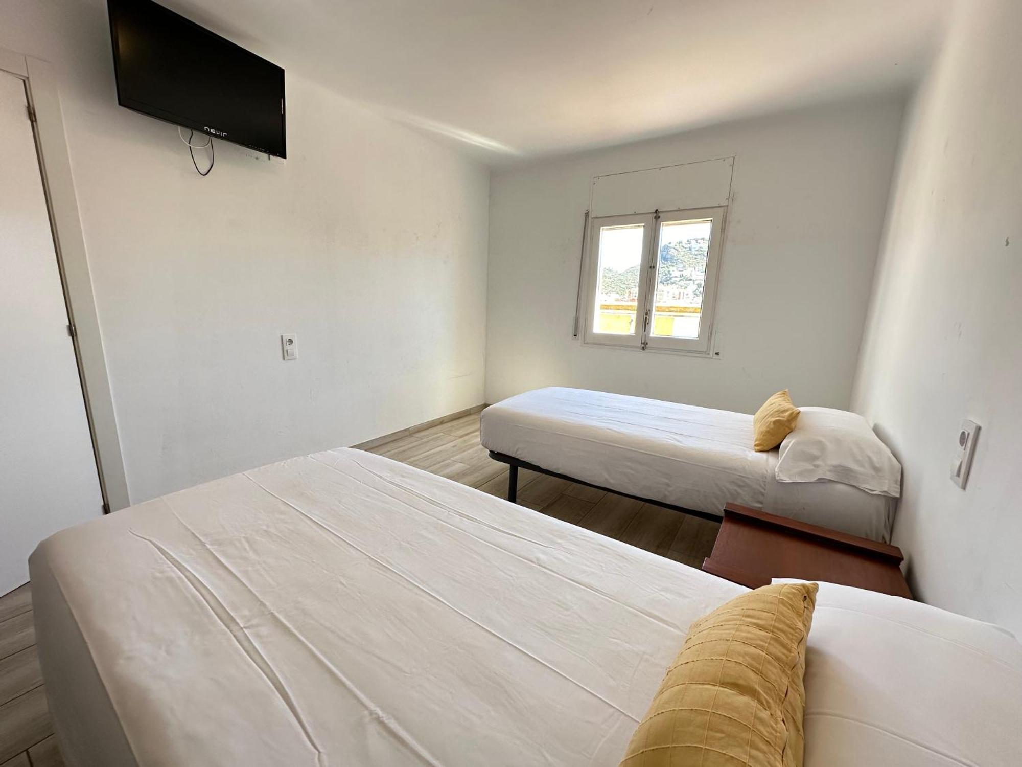Agi Gloria Rooms Росес Екстериор снимка