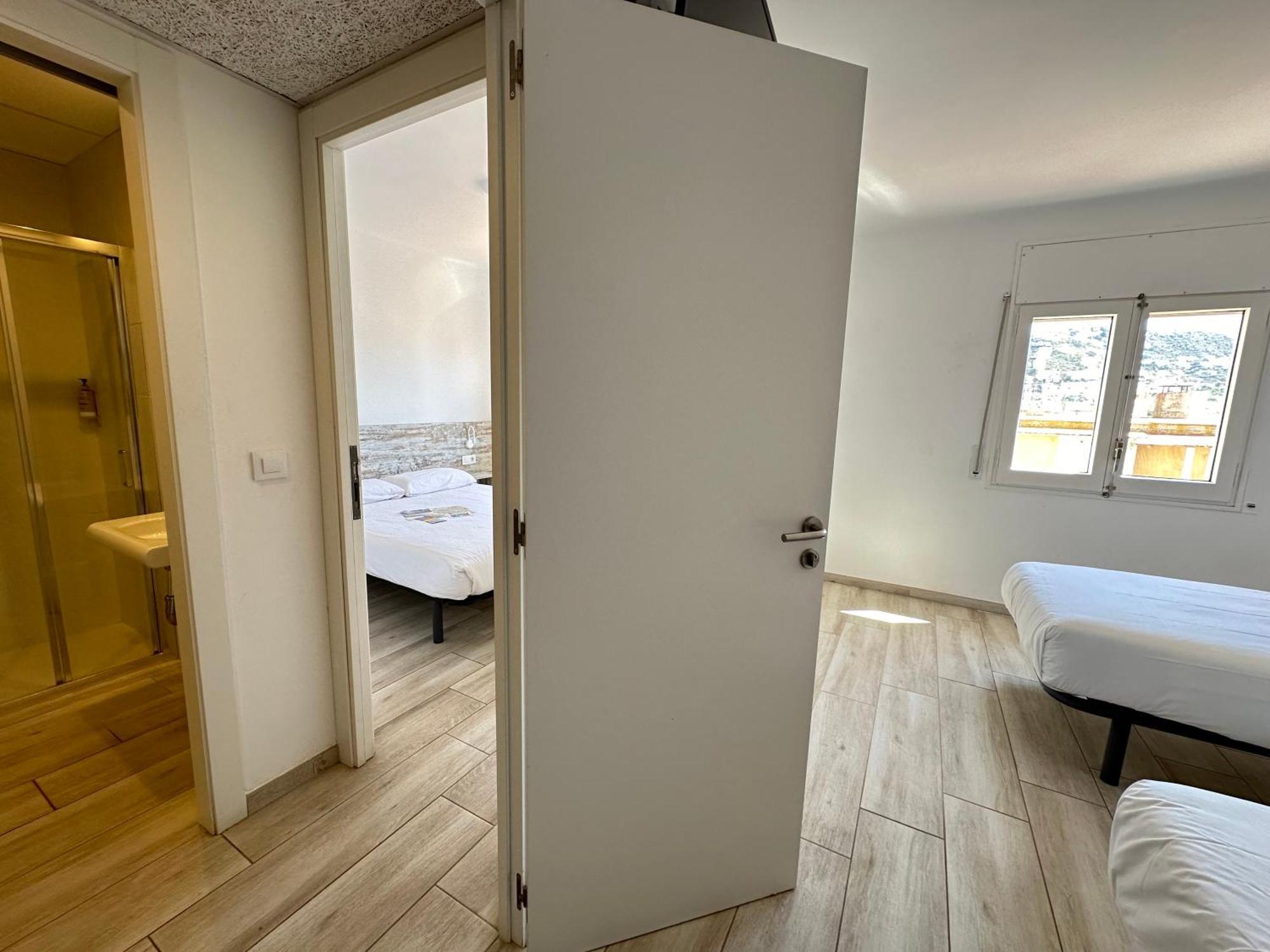 Agi Gloria Rooms Росес Екстериор снимка